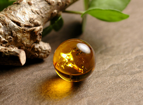 アンバーの丸玉