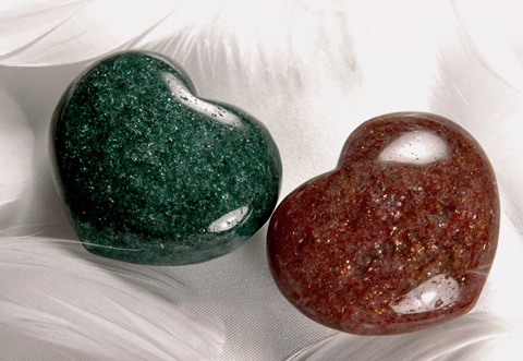 グリーンアベンチュリンとレッドアベンチュリン