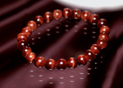 レッドタイガーアイのブレスレット